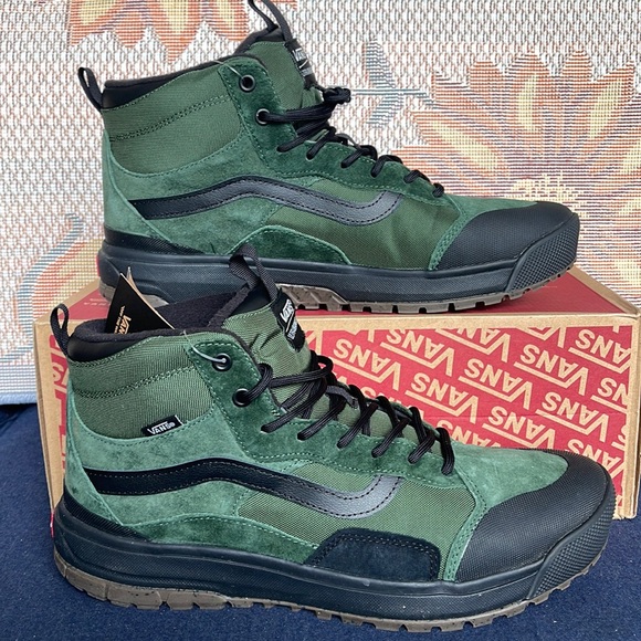 Vans WMNS Ultrarange Exo
Mountain View
VN0A5KS5BD6
Sneakers Boots - Picture 2 of 16